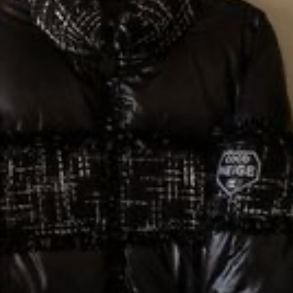 Chanel 18 b Coco neige ribbon tweed puffer jacket down Italy size 38 medium - Picture 13 of 13